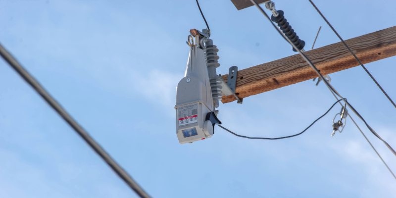 TripSaver® II instalado em um poste